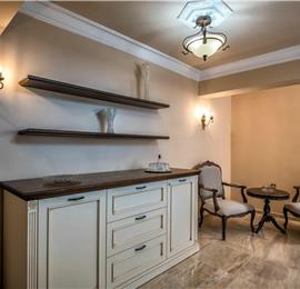 6 bedroom luxury villa with pool near Agia Pelagia, sleeps 12